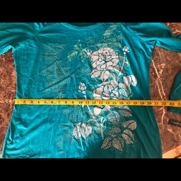 Top - Picture 5 of 6